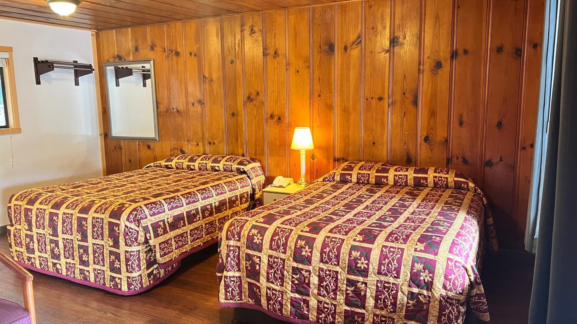 Pine Cone Motel Willits Ngoại thất bức ảnh